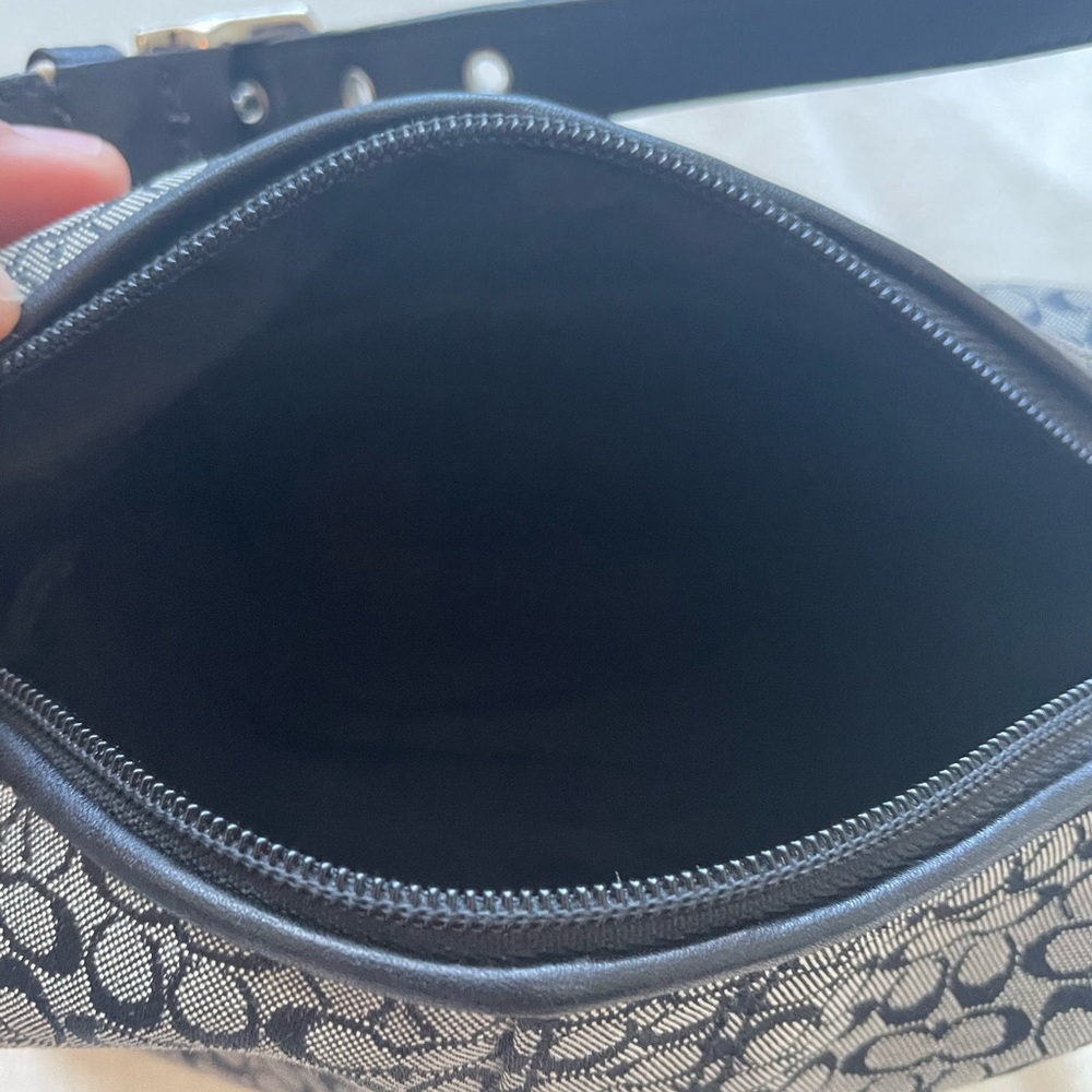 𝘊𝘰𝘢𝘤𝘩 𝘔𝘪𝘯𝘪 𝘗𝘶𝘳𝘴𝘦🖤 - Picture 5 of 5